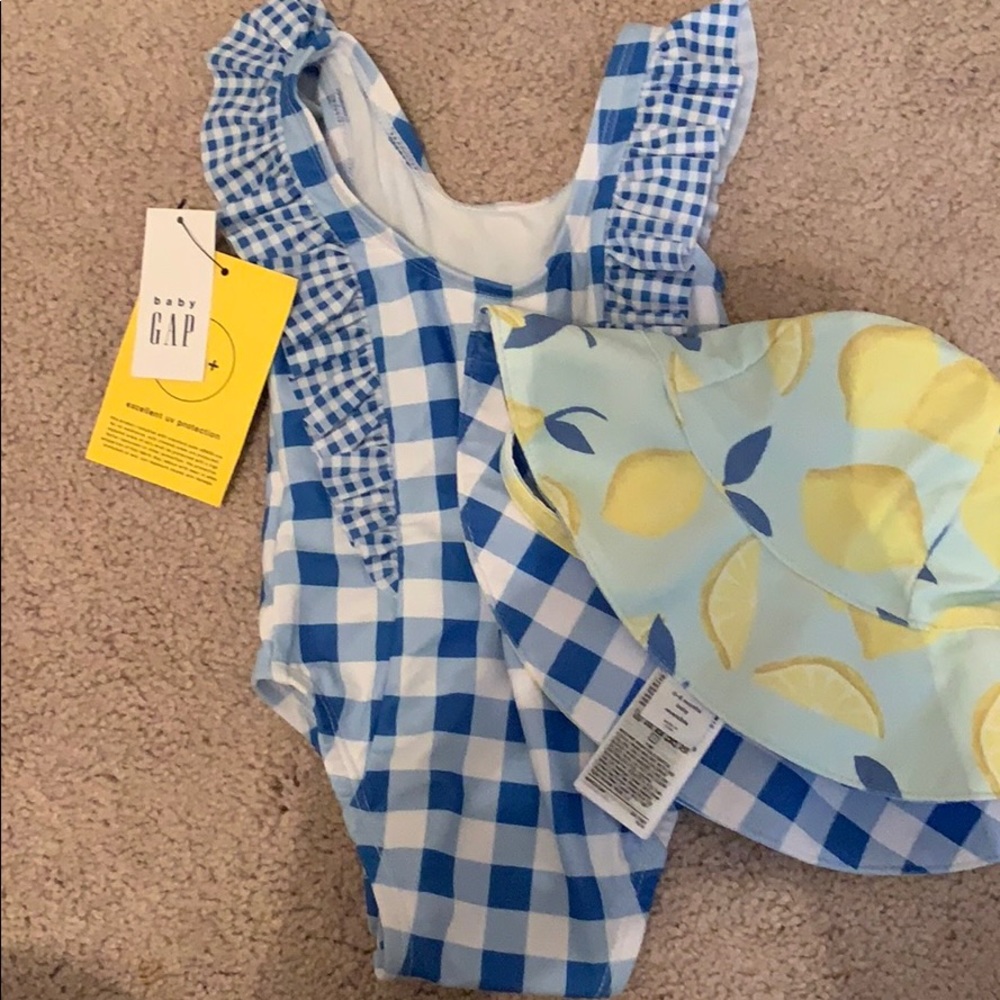 Gap baby swimsuit and sun hat